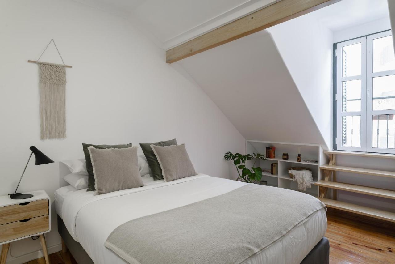 Charming Apartment- Authentic Experience In Graca Лиссабон Экстерьер фото
