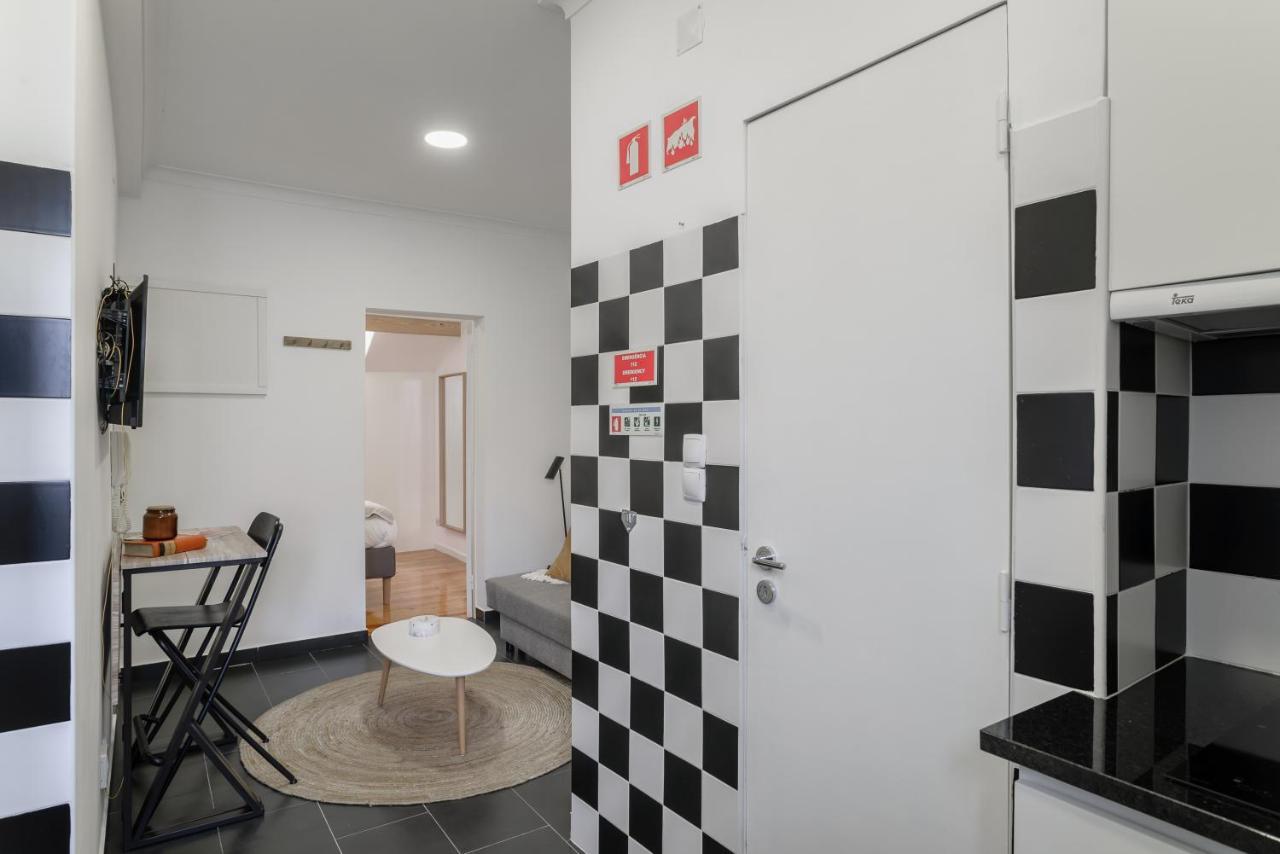 Charming Apartment- Authentic Experience In Graca Лиссабон Экстерьер фото
